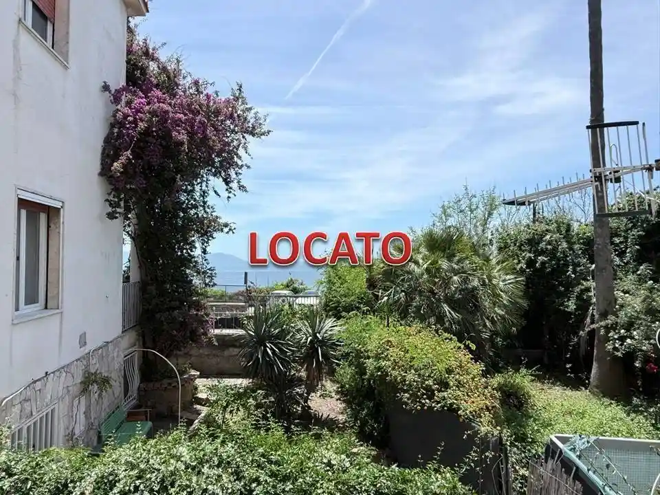 Appartamento in affitto a Napoli