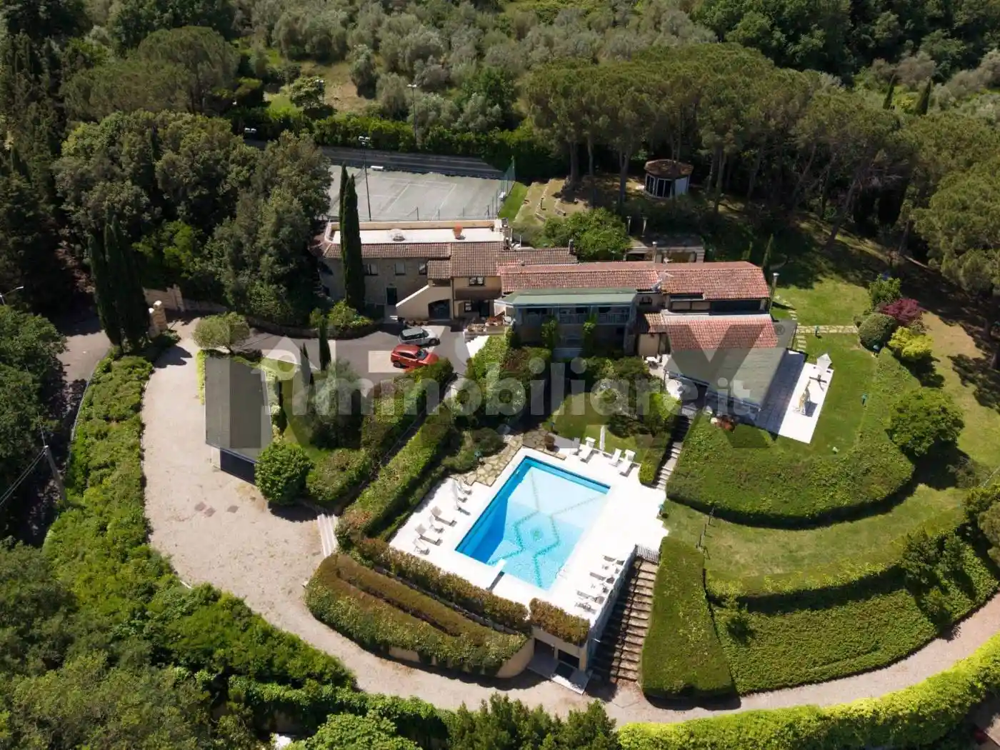 Casa indipendente in vendita a Arezzo