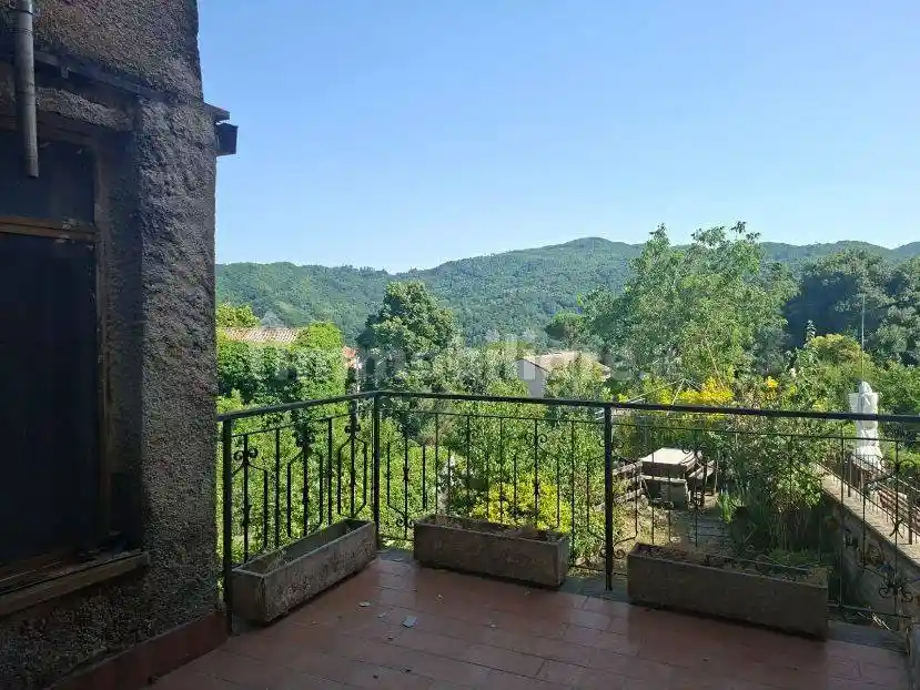 Rustico - Casale in vendita a Pisoniano