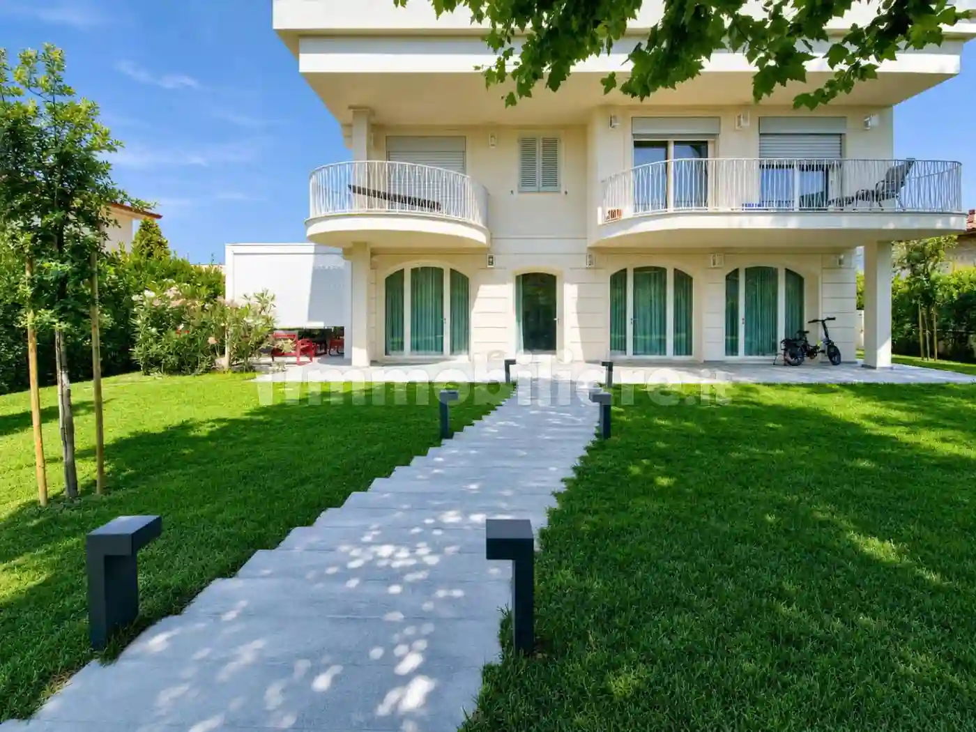 Villa - foto 2