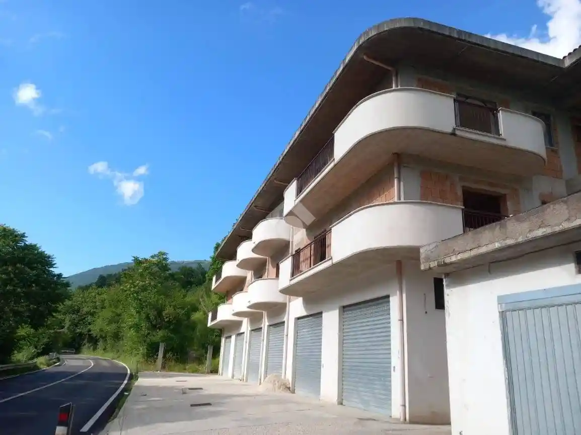 Appartamento in vendita a Civitella Roveto