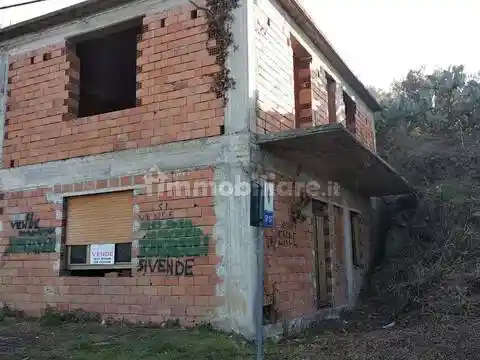 Rustico - Casale in vendita a Capri Leone