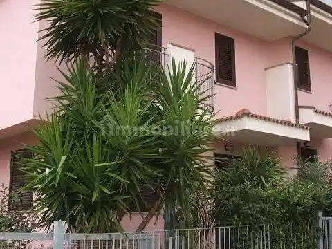 Villa in vendita a Acquedolci