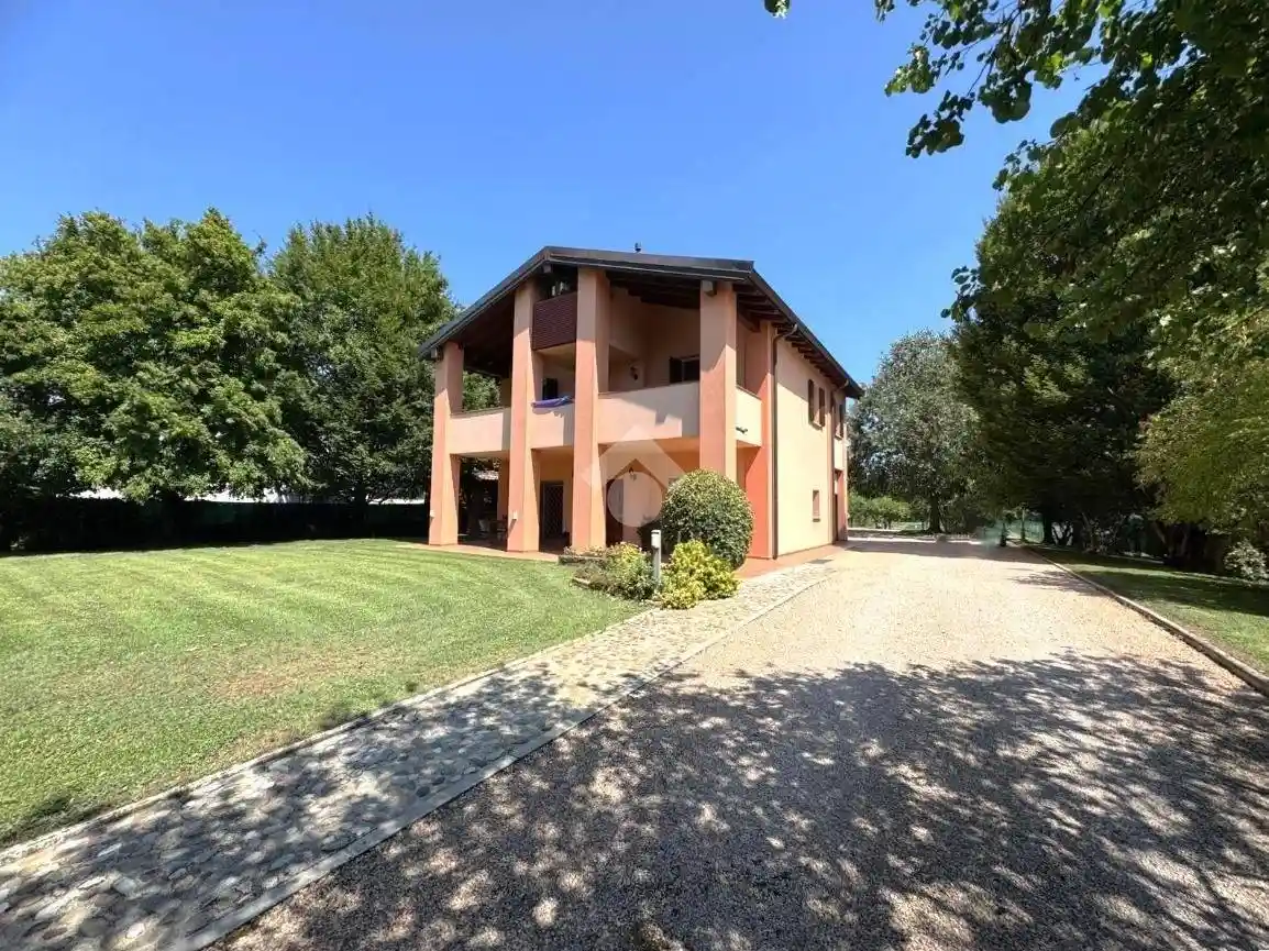 Villa in vendita a San Giovanni in Persiceto