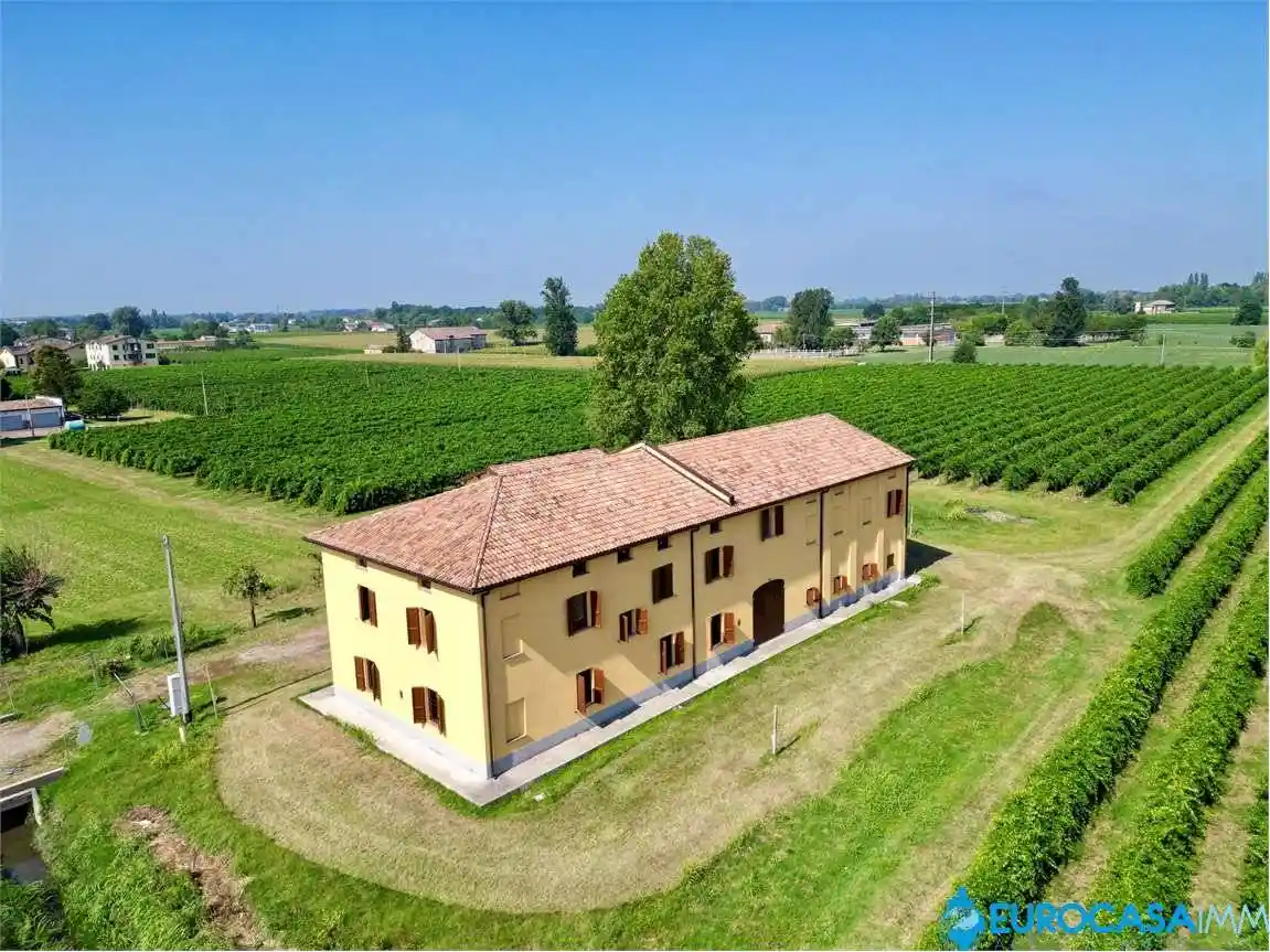 Rustico - Casale in vendita a Correggio