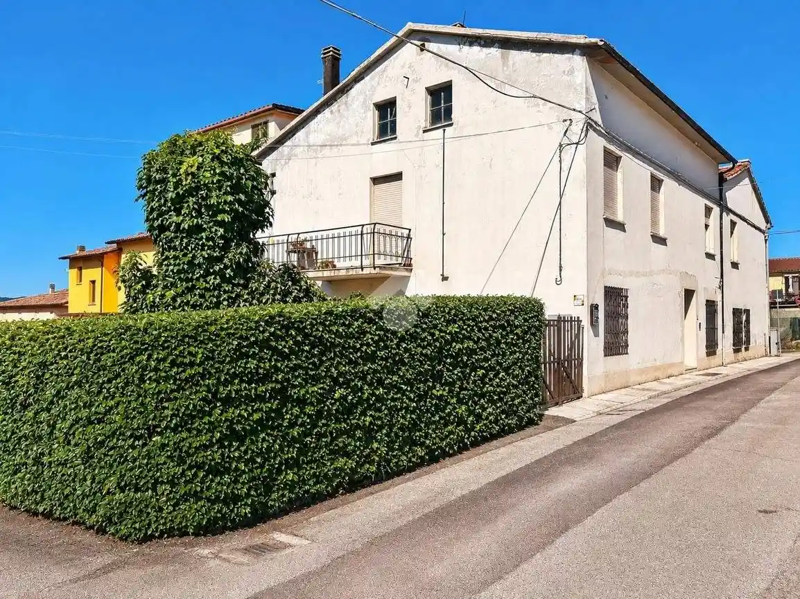 Casa indipendente in vendita a Sigillo