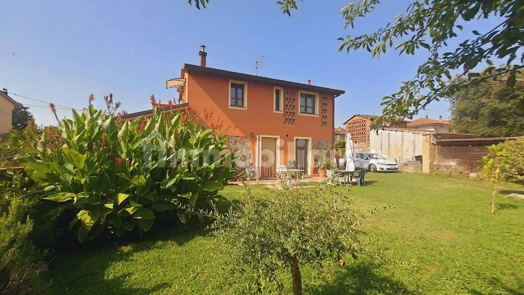 Rustico - Casale in vendita a Lucca