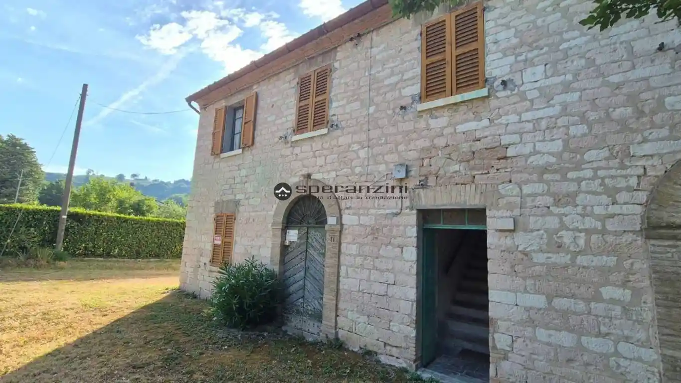 Rustico - Casale in vendita a Pergola