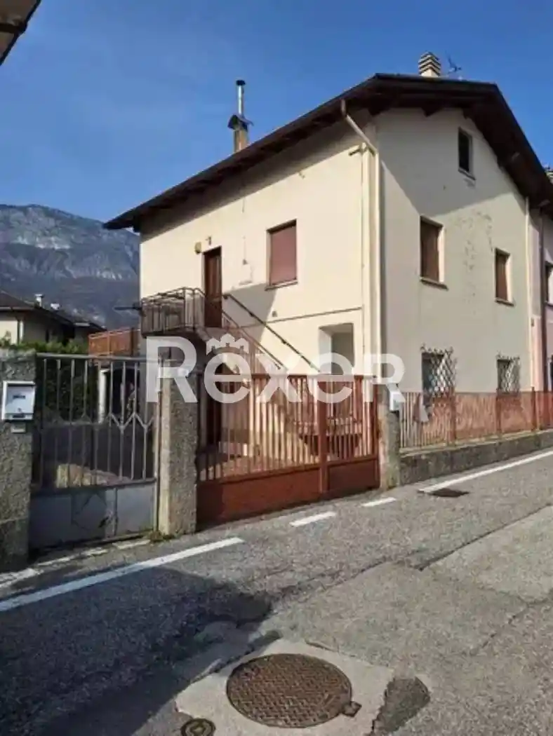 Casa indipendente in vendita a Mezzocorona
