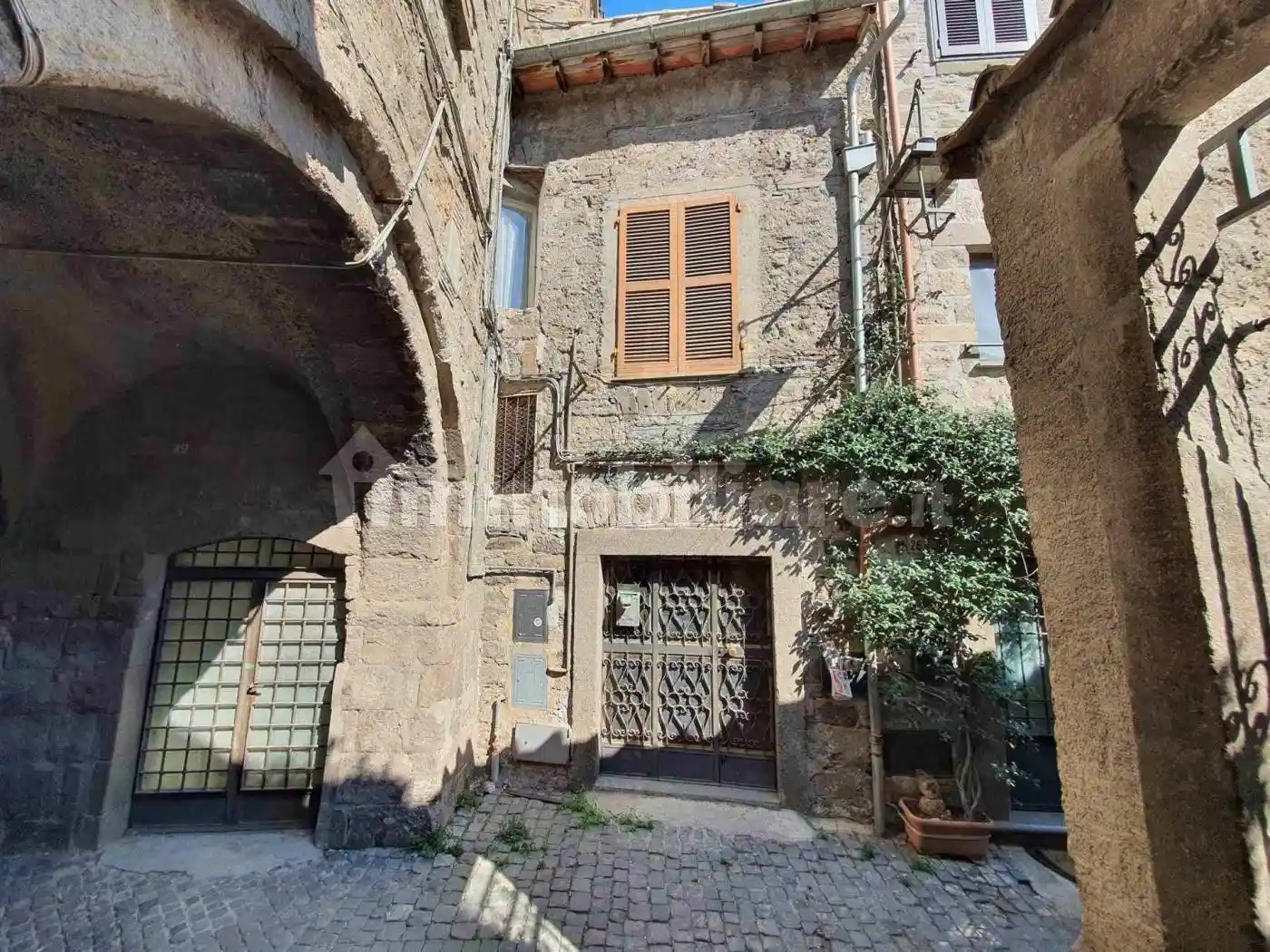 Casa indipendente in affitto a Viterbo
