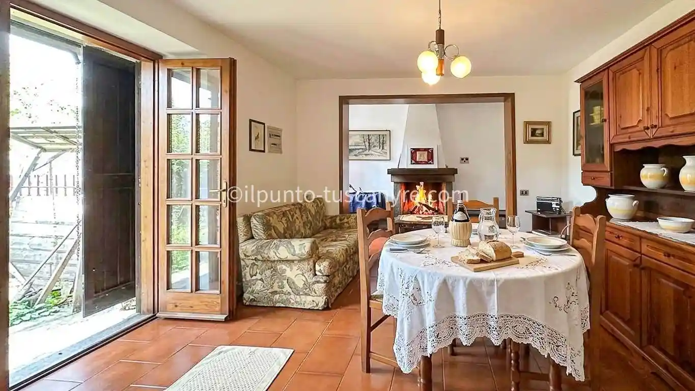 Rustico - Casale in vendita a Gallicano