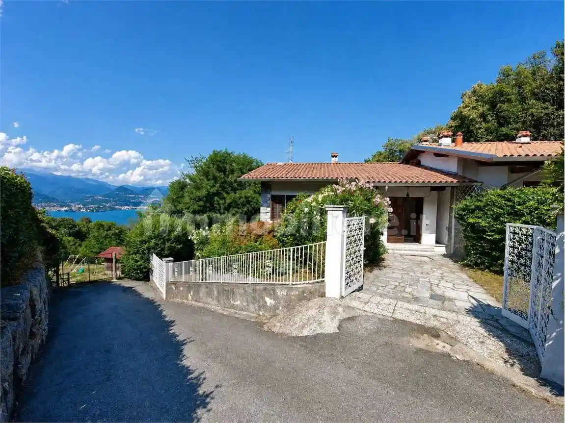 Villa in vendita a Stresa