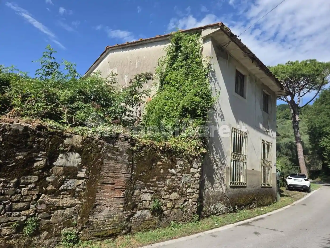 Rustico - Casale in vendita a Lucca