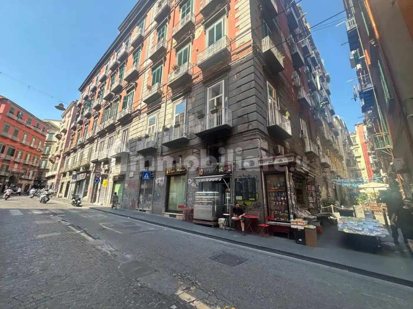 Appartamento in vendita a Napoli