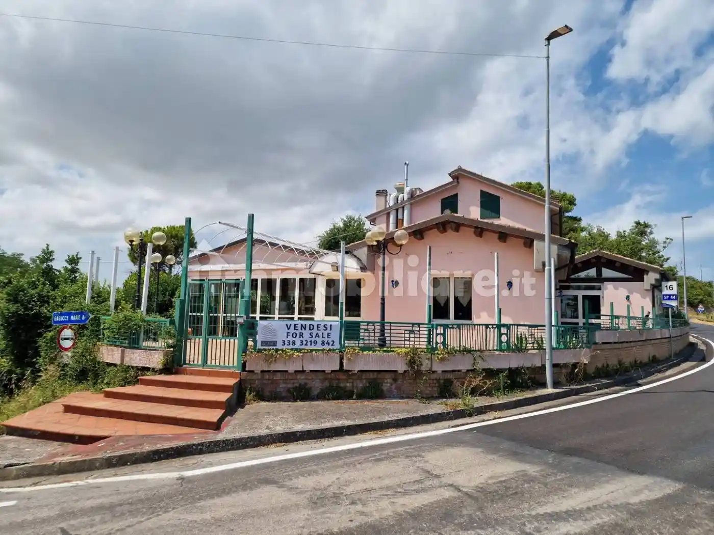 Palazzo - Edificio in vendita a Pesaro