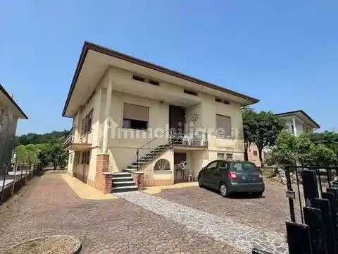 Villa in vendita a Nervesa della Battaglia