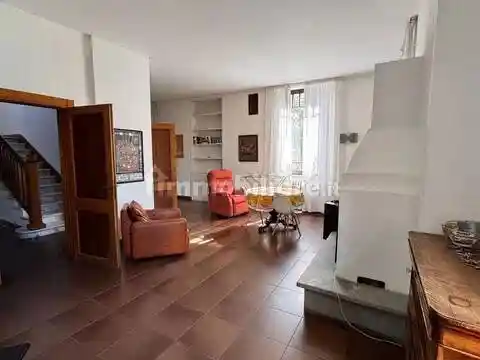 Villa in affitto a Carrara