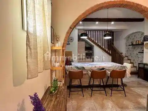 Appartamento in affitto a Carrara