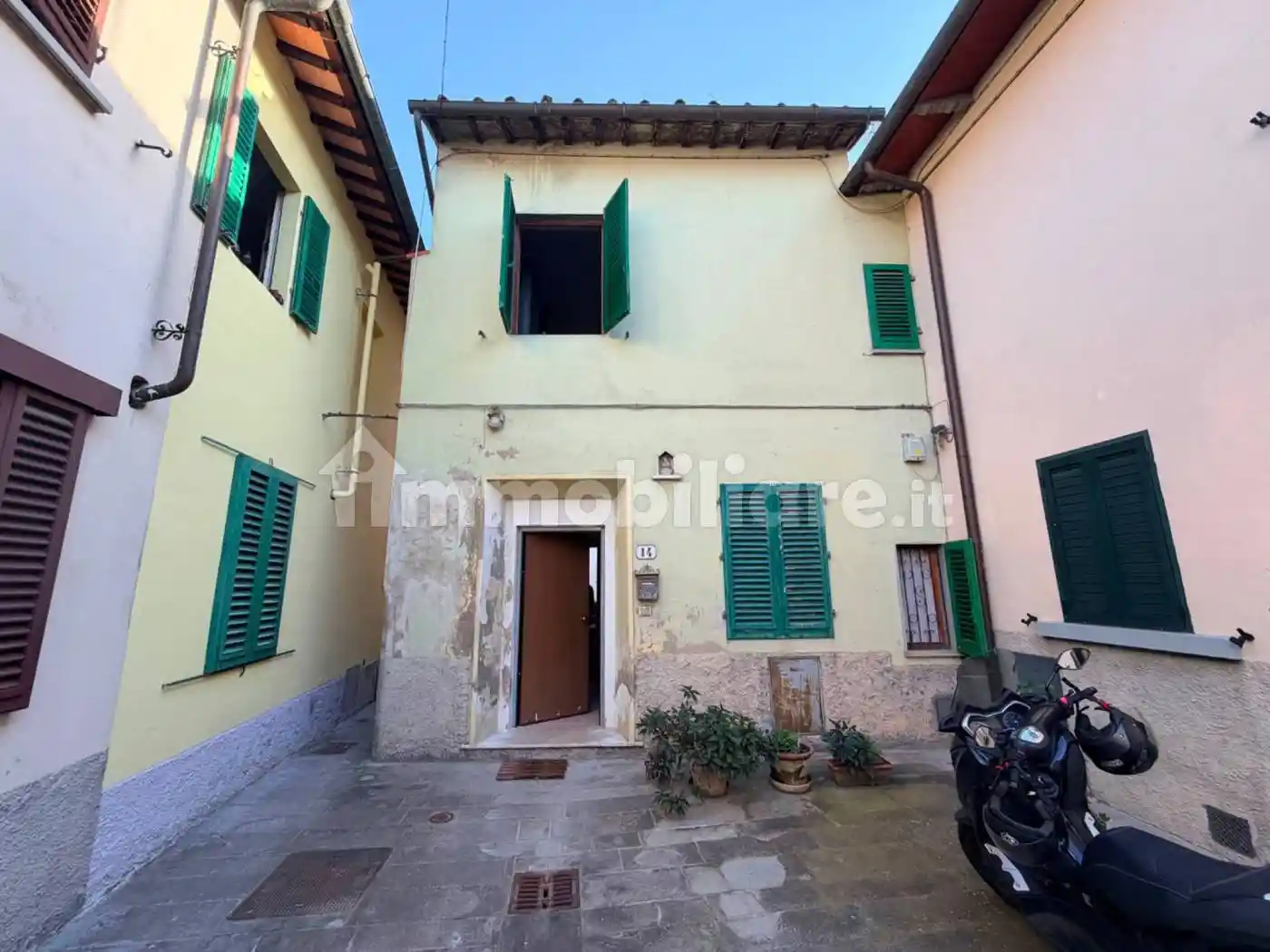 Casa indipendente in vendita a Campi Bisenzio