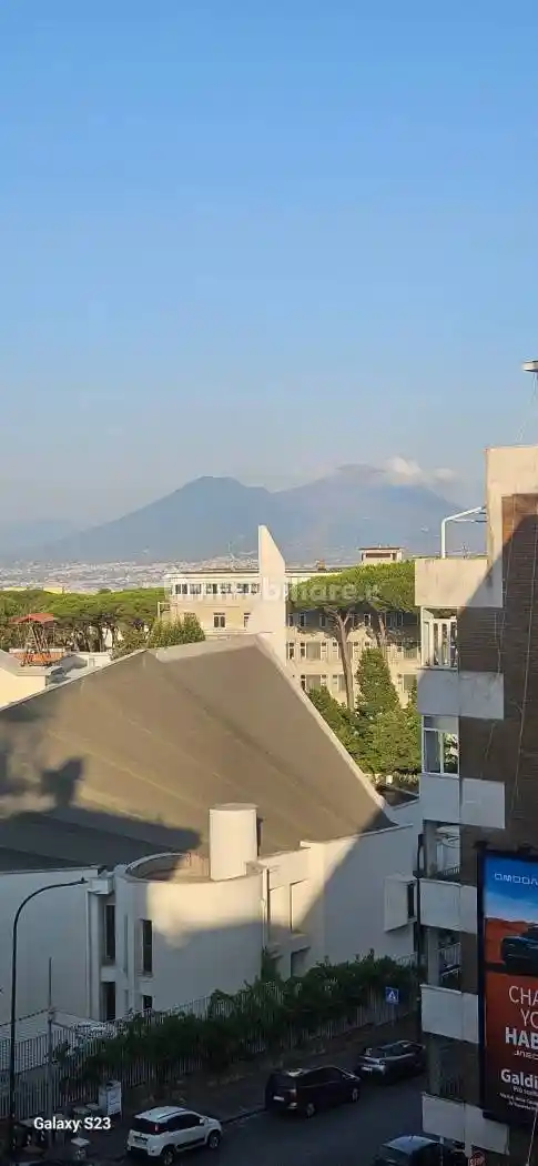 Appartamento in vendita a Napoli