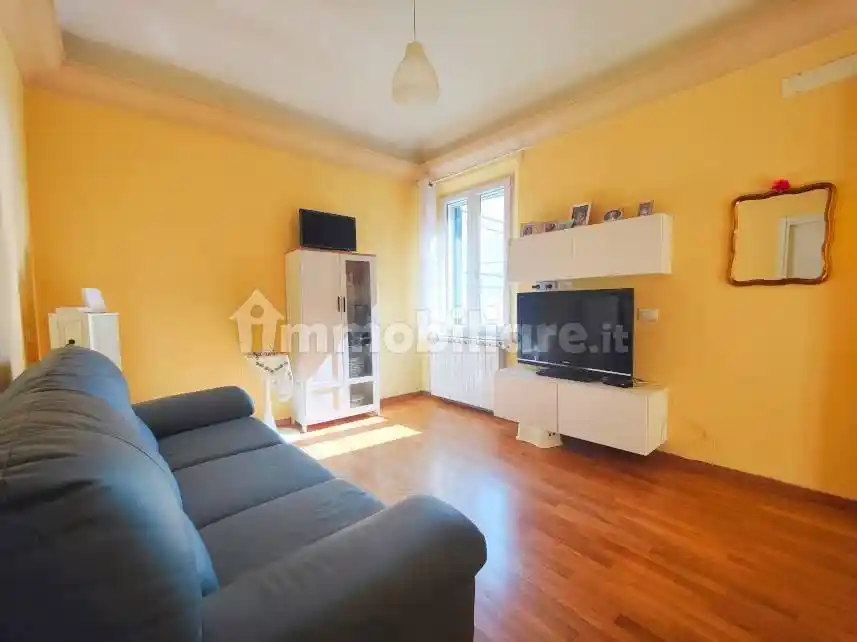 Appartamento in vendita a Cascina