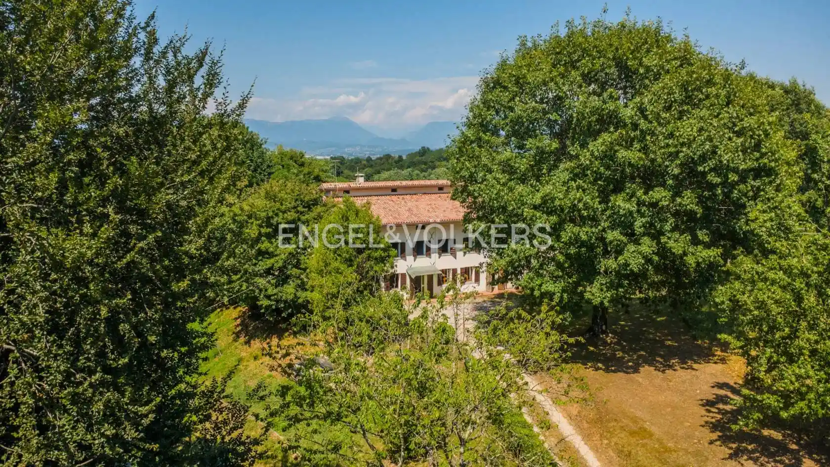 Villa in vendita a Giavera del Montello
