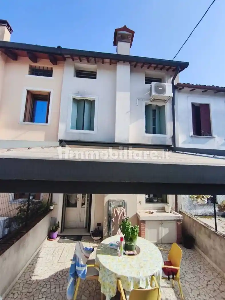 Villetta a schiera in vendita a Caldogno