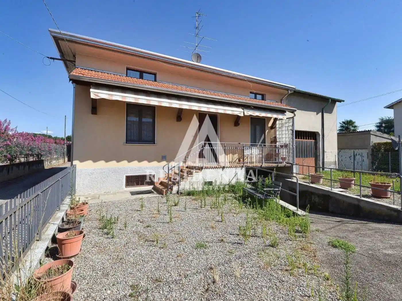 Casa indipendente in vendita a Cairate