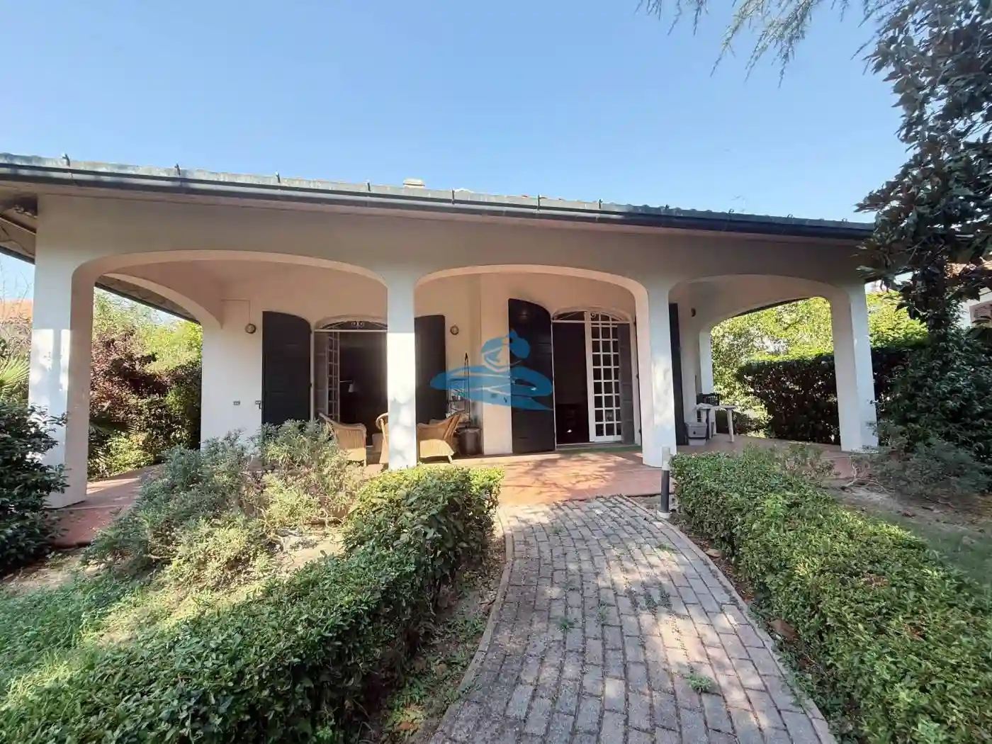 Villa - foto 2