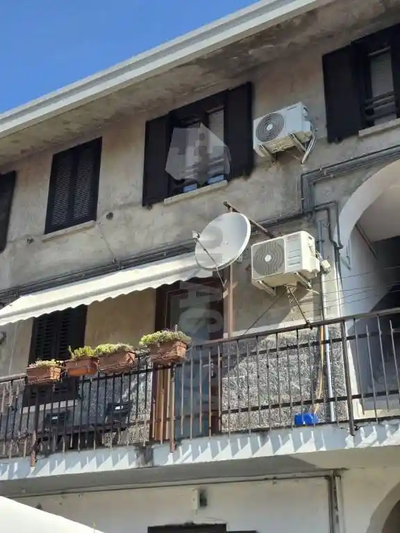 Appartamento in vendita a Gorla Minore