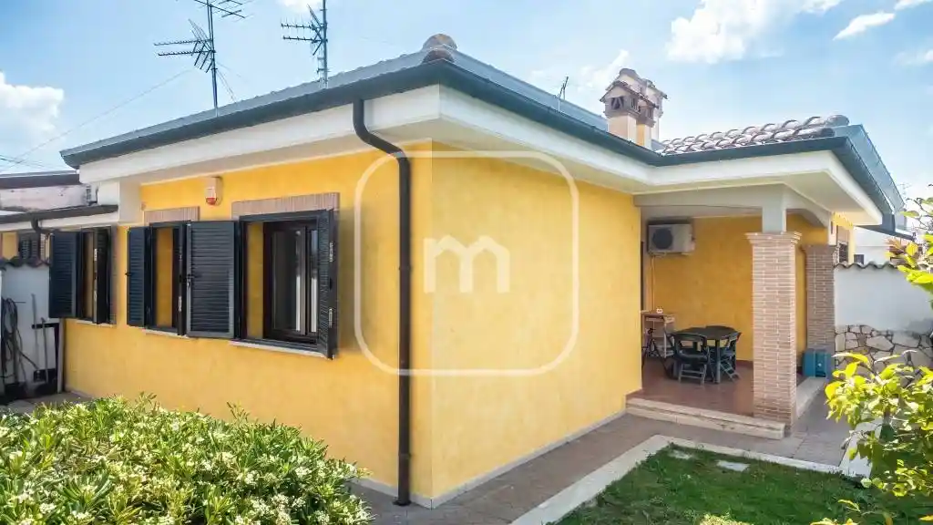 Villa in vendita a Ardea