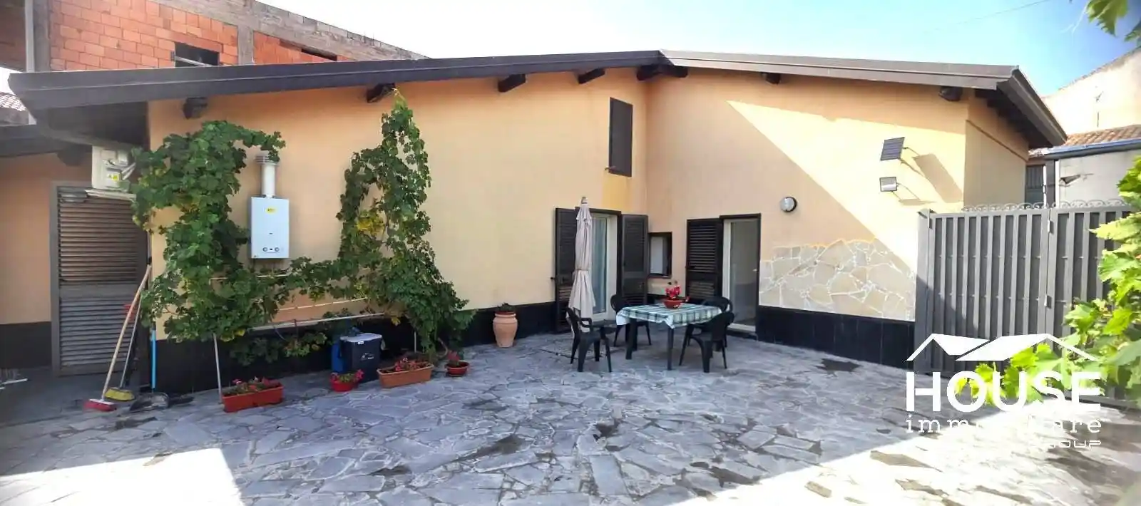 Casa indipendente in affitto a Ragalna