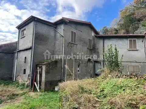 Villa in vendita a Montignoso