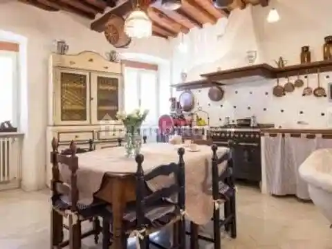 Appartamento in affitto a Massa