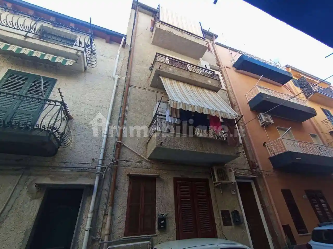 Palazzo - Edificio in vendita a Campofelice di Roccella
