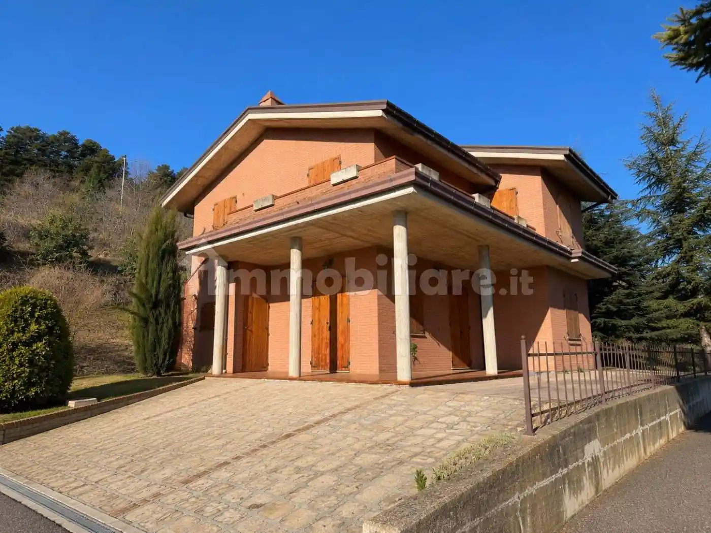 Villa in vendita a Montefalcone Appennino