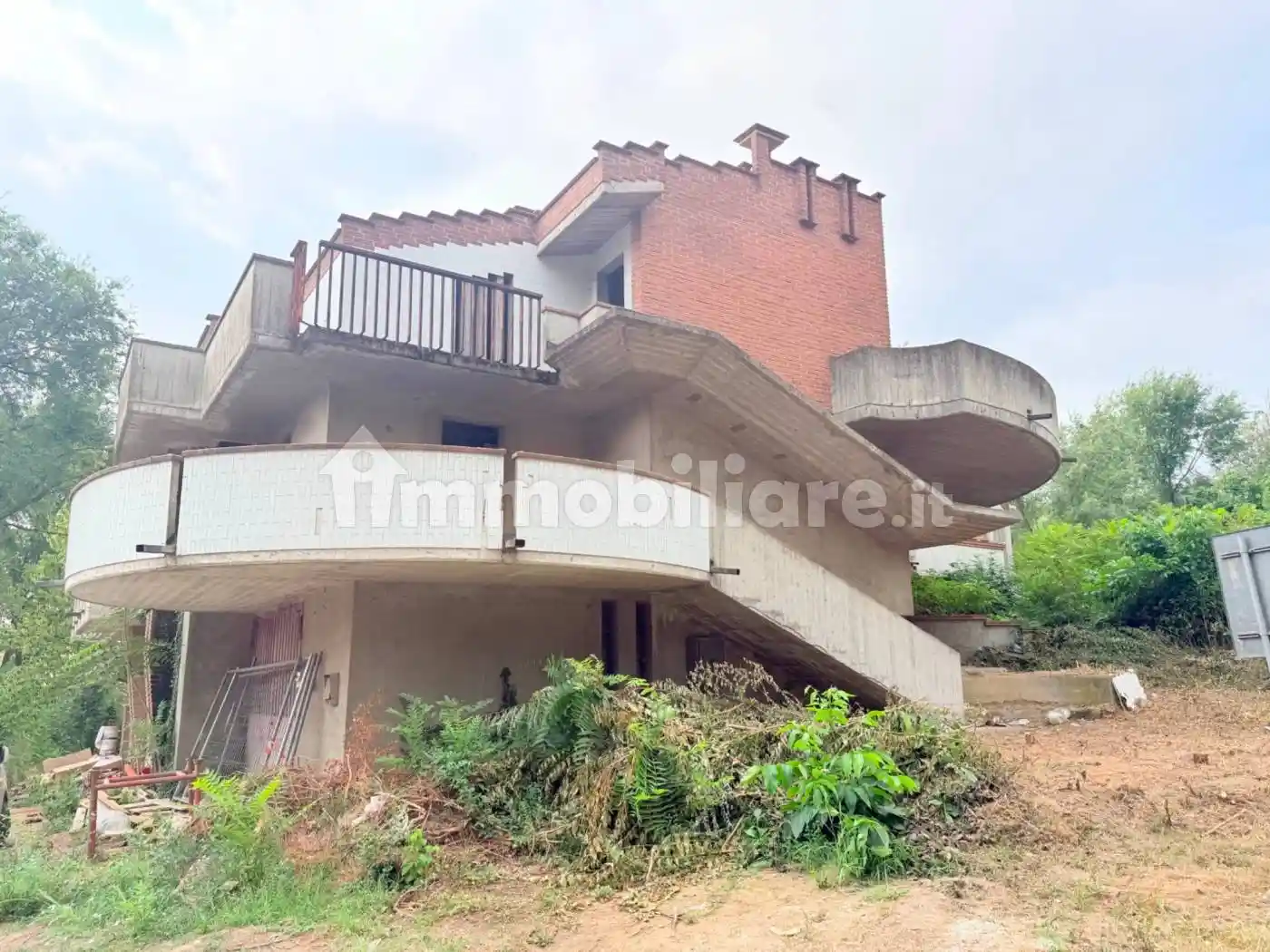 Villa in vendita a Stradella
