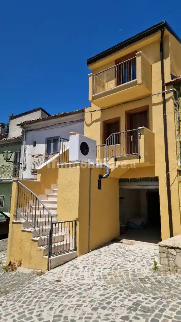 Casa indipendente in vendita a Faeto
