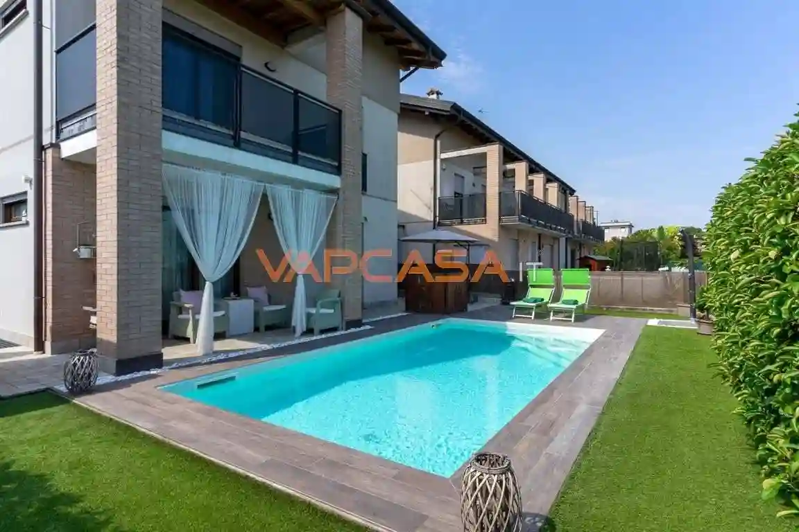 Villa - foto 2