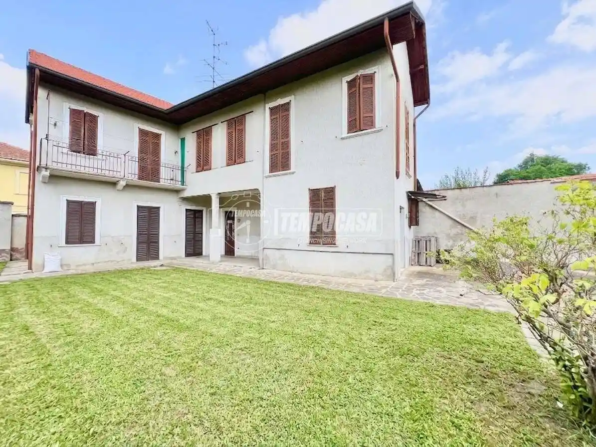 Villa in vendita a Lonate Pozzolo