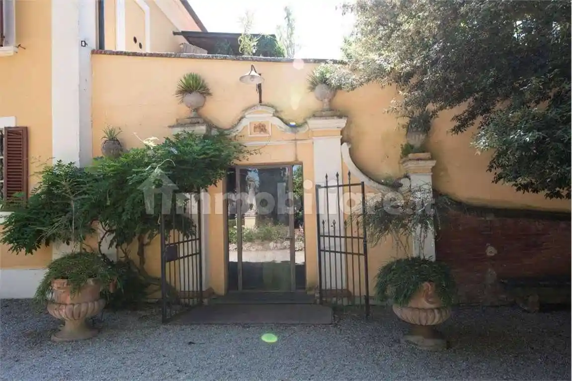 Villa in vendita a Sinalunga