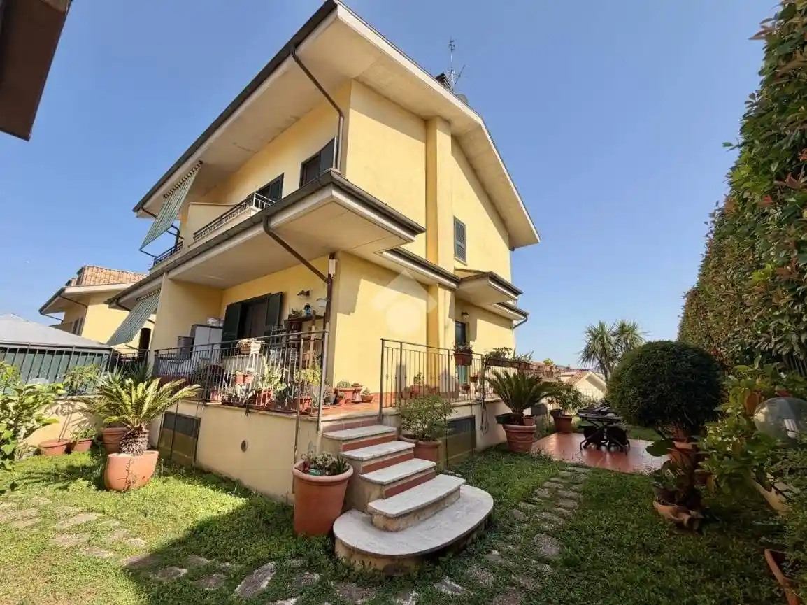 Villetta a schiera in vendita a Labico