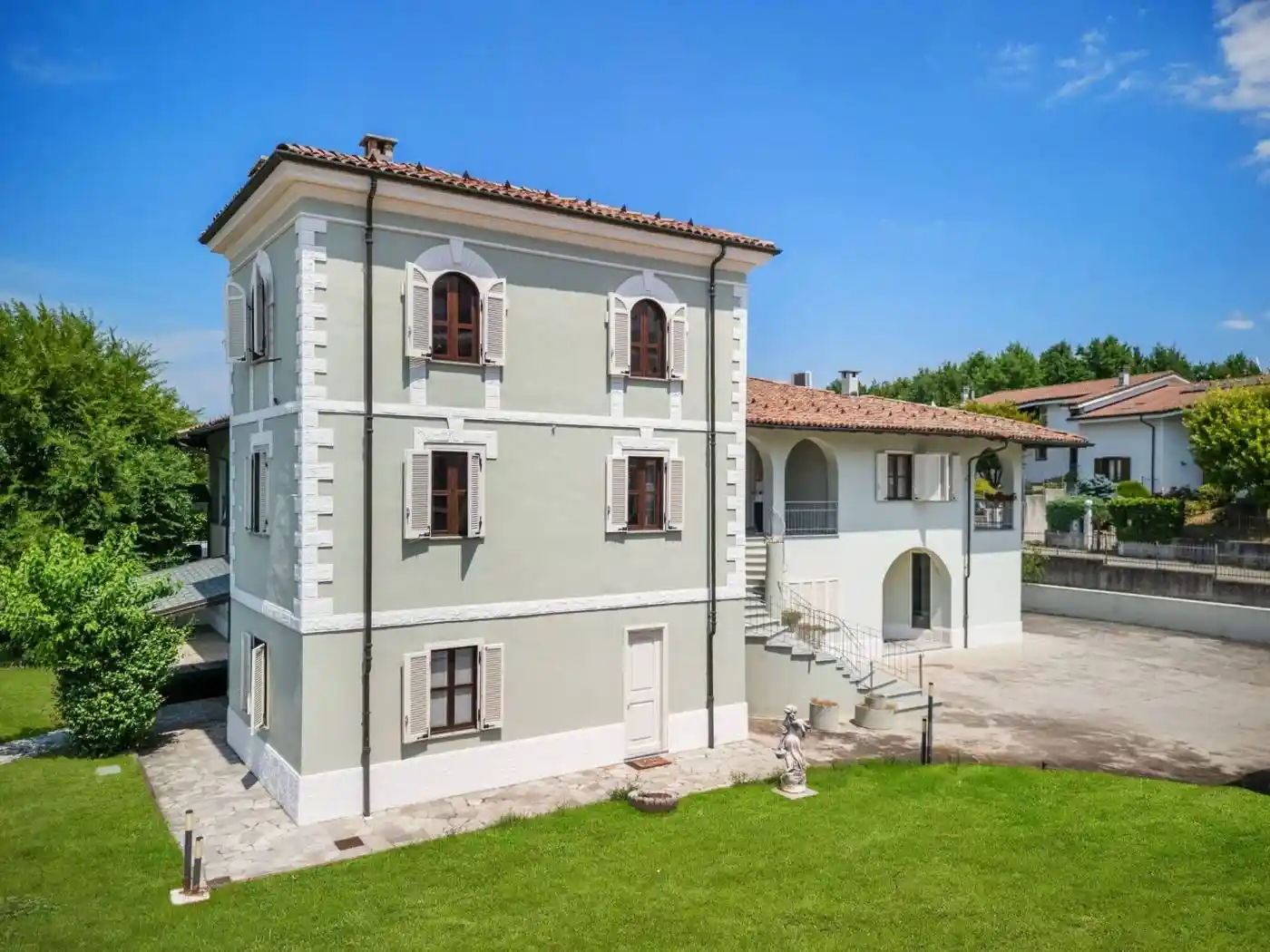 Villa in vendita a Canelli