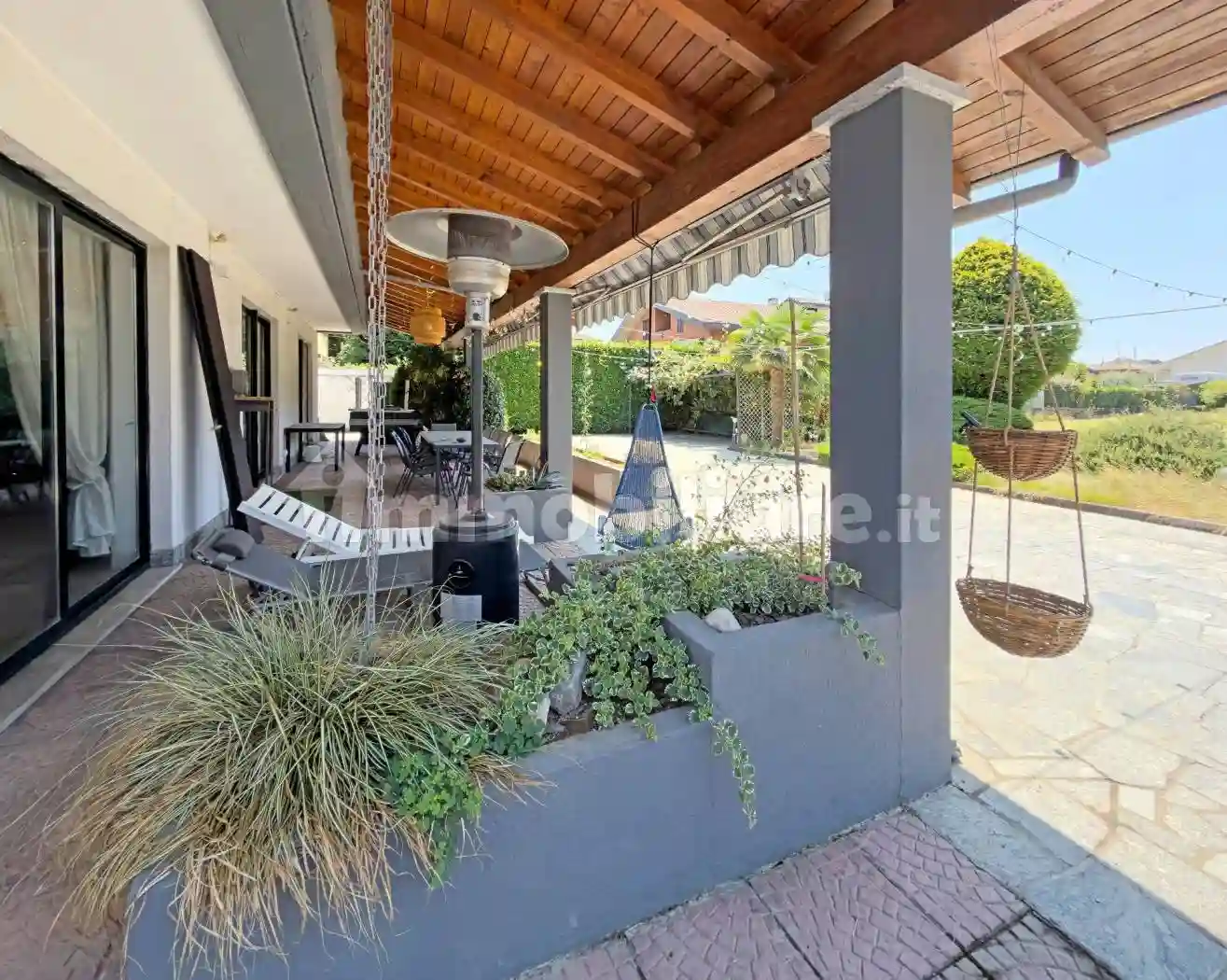 Villa - foto 2