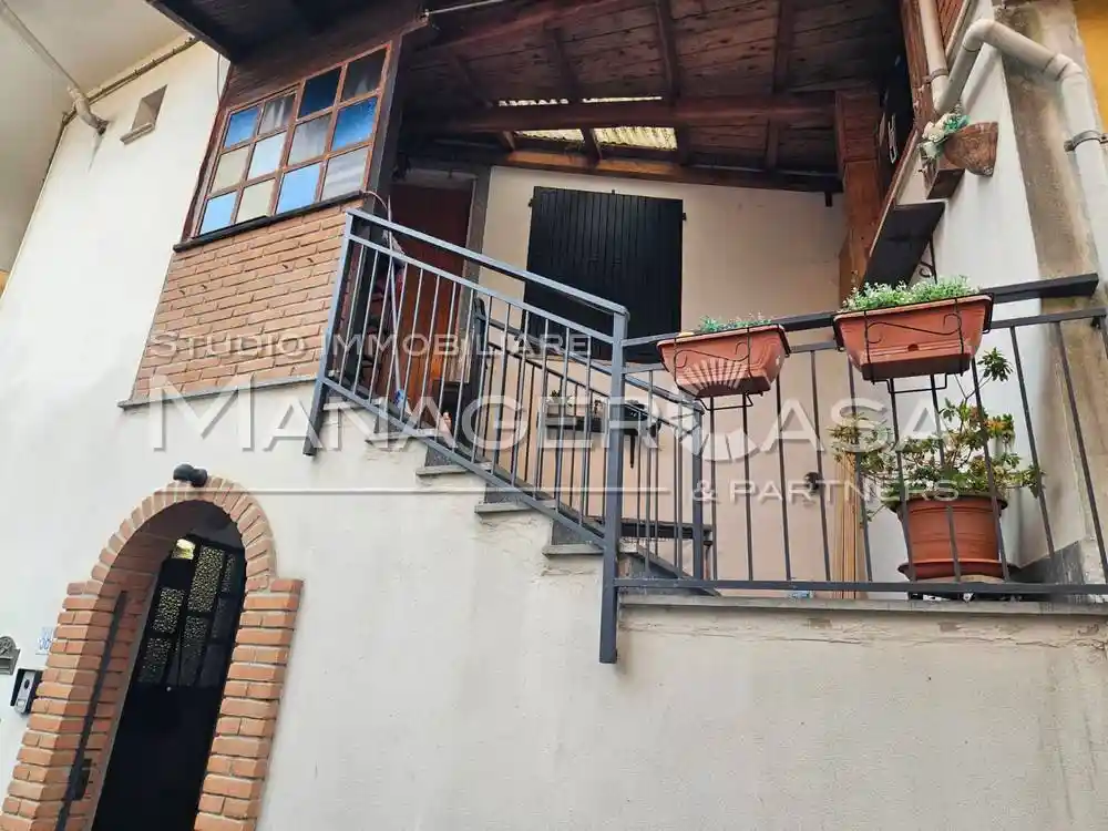 Casa indipendente in vendita a Isola del Cantone