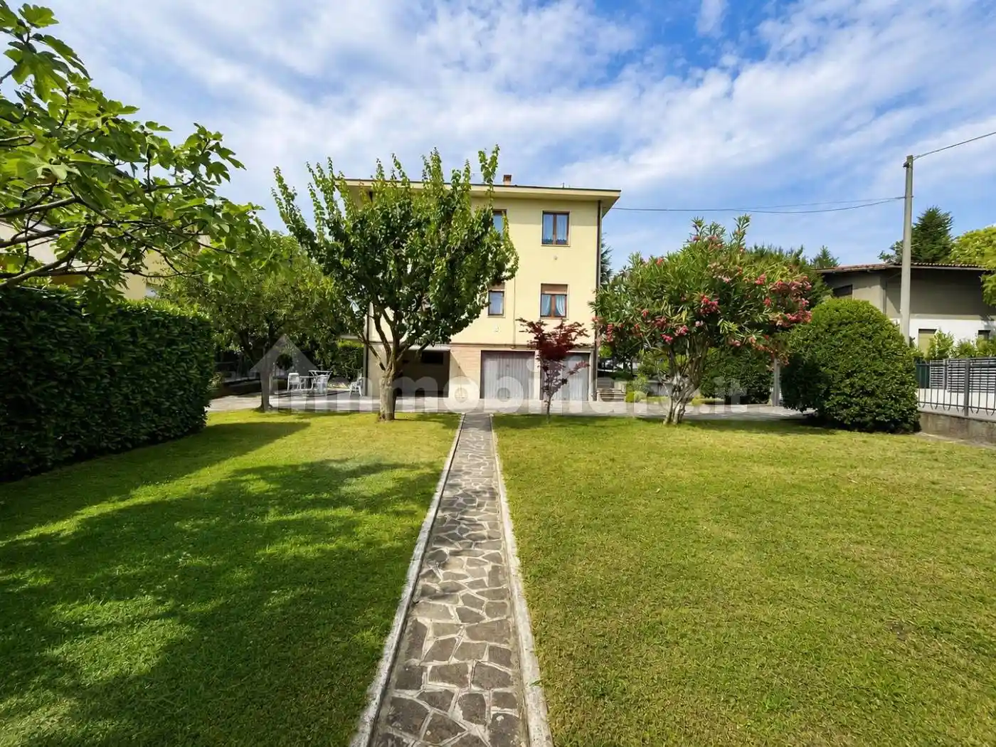Villa in vendita a Mozzo