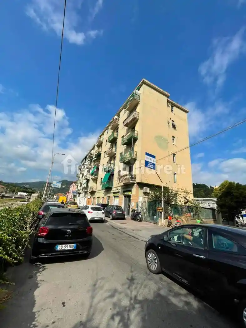Appartamento in vendita a Genova