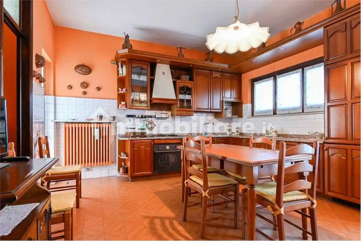 Villa in vendita a Covo