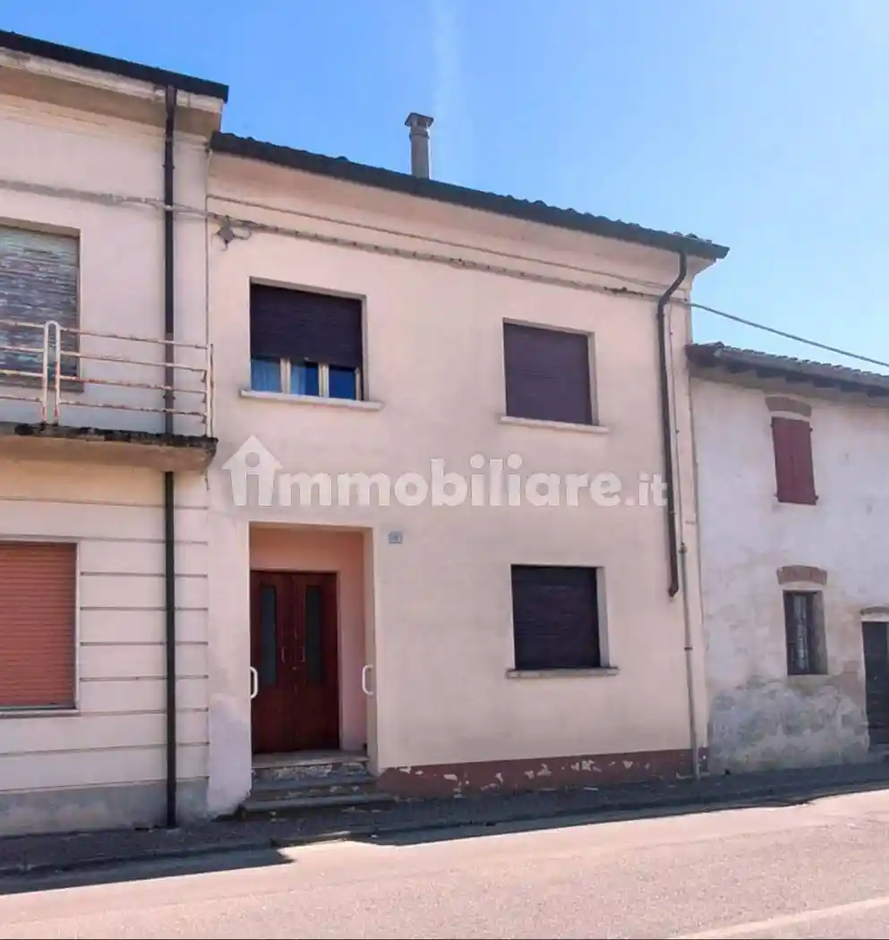 Casa indipendente in vendita a Torricella del Pizzo