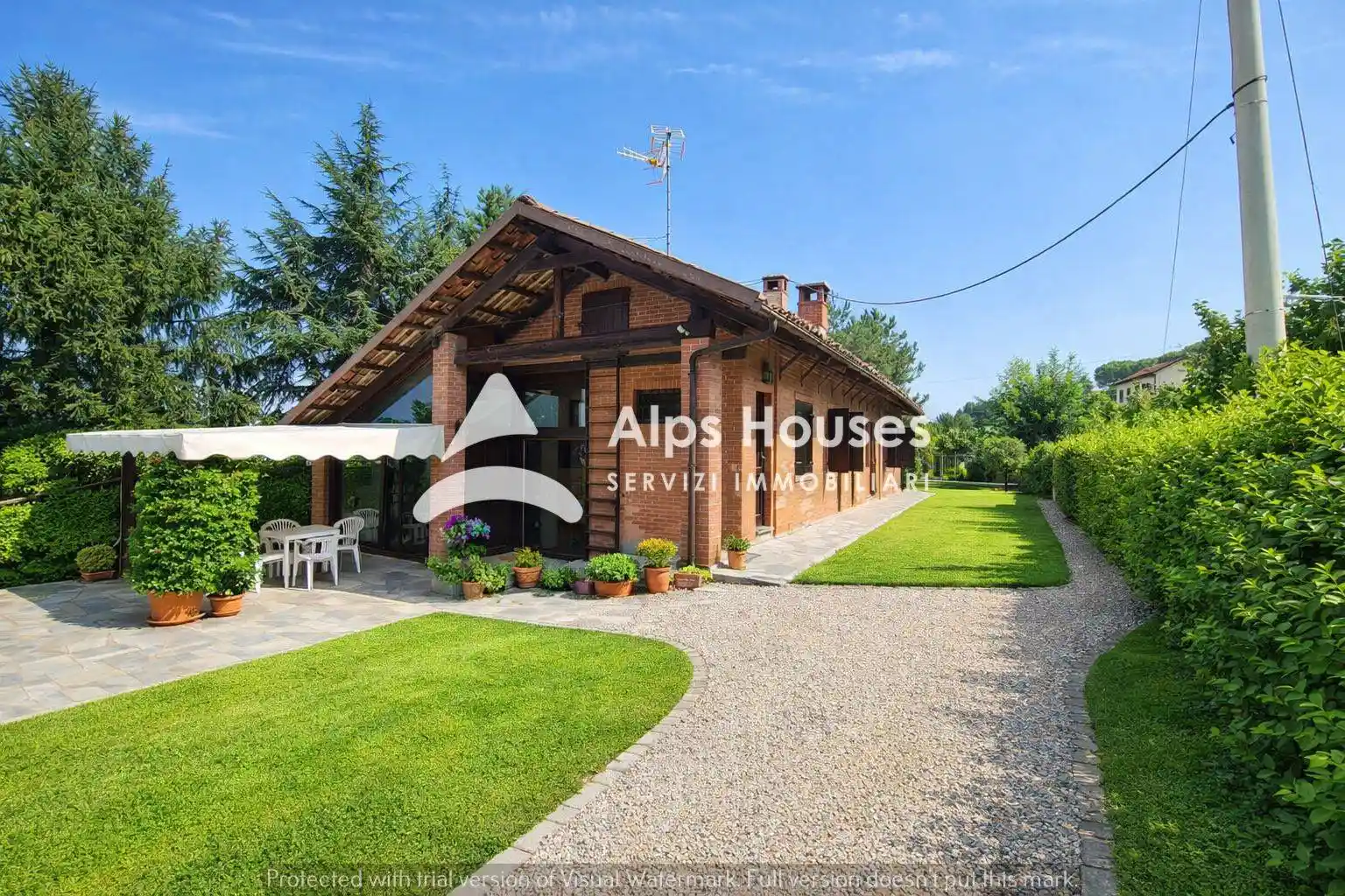 Villa in vendita a Alba